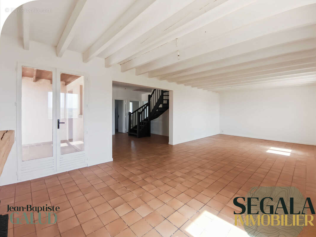 Maison à MIRANDOL-BOURGNOUNAC