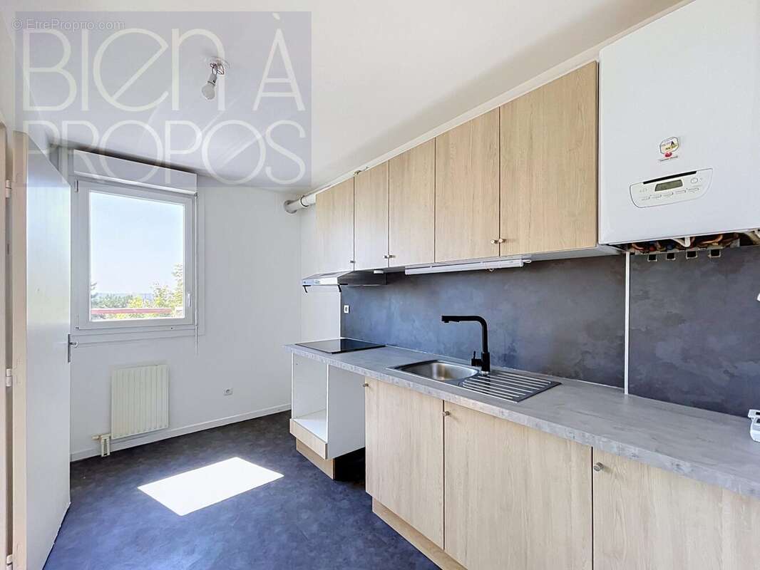 Appartement 80 m² à Creteil  - photo 4