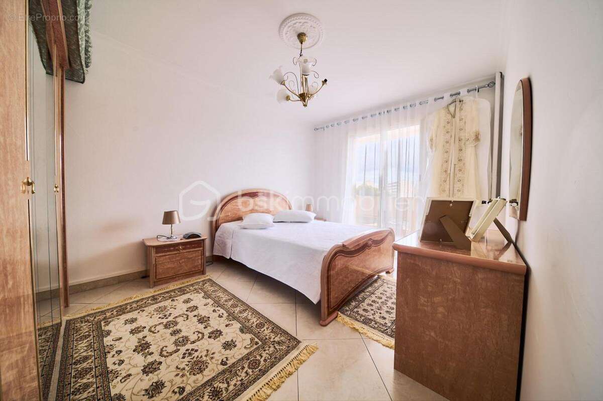 Grand T4 de 92 m², 3 chambres, Résidence sécurisée, Balcon, Aucun travaux - photo 3