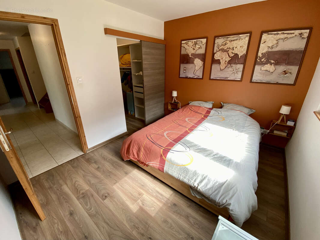 Maison à SAINT-MARTIN-DE-LA-PORTE