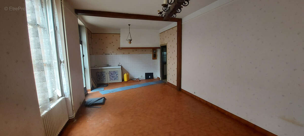 Maison à CHATEAUMEILLANT