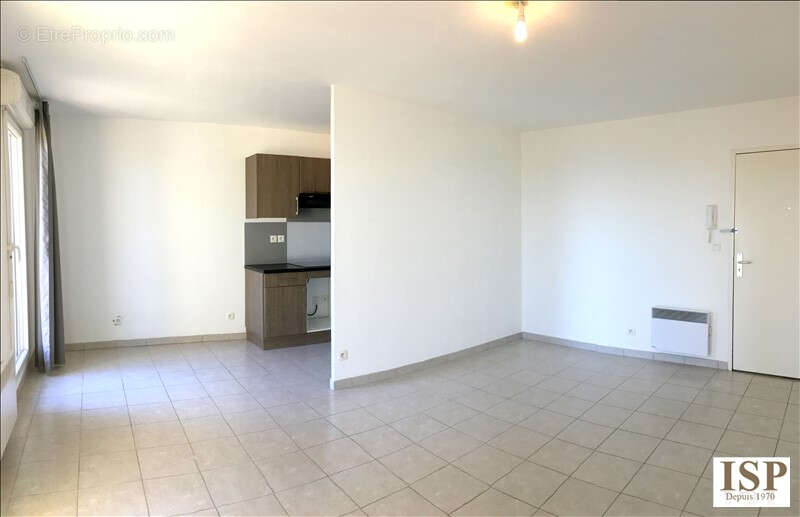 La Duranne - Appartement T3 - Vue dégagée avec terrasse + Parking - photo 7