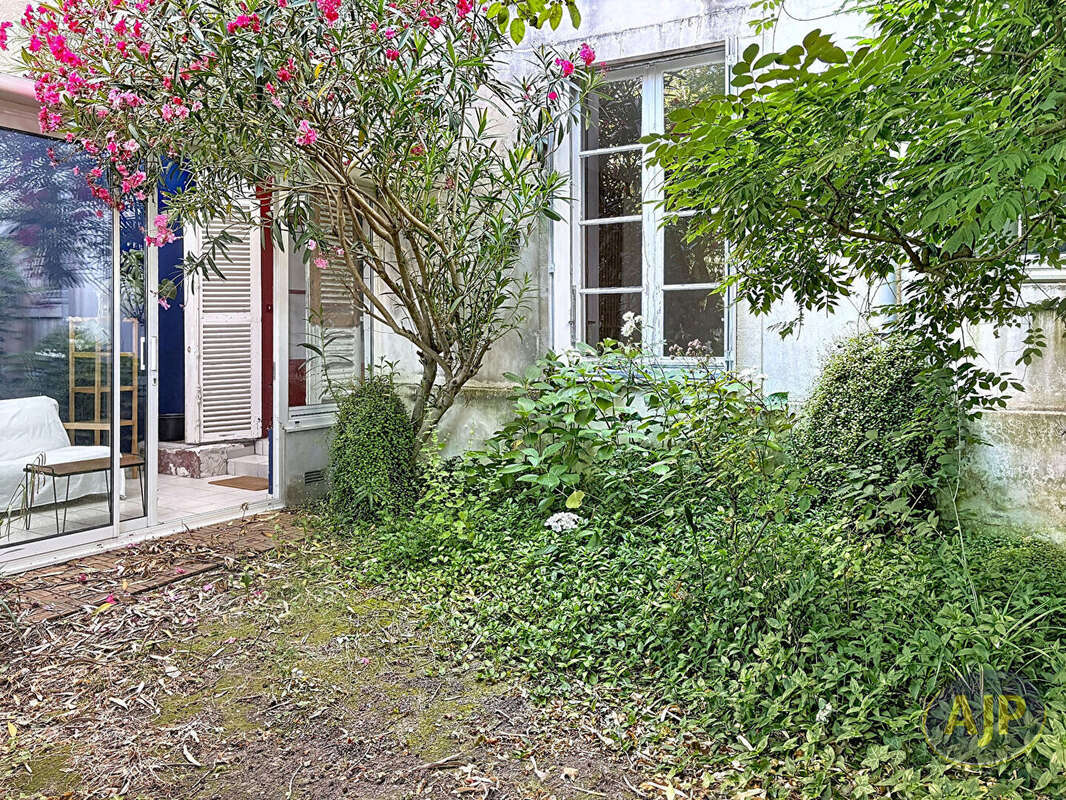 Nantes Dobrée / Sanitat : Un esprit « petite maison » avec jardin privatif - photo 10