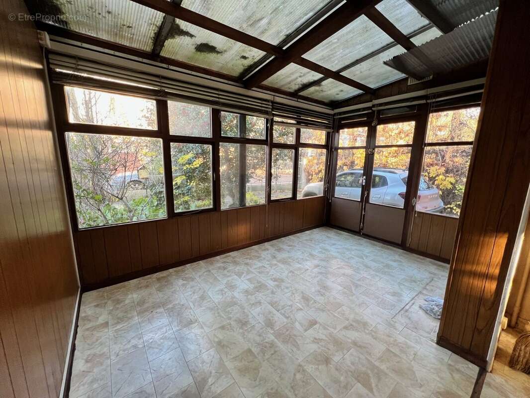 Terrain à CONFLANS-SAINTE-HONORINE