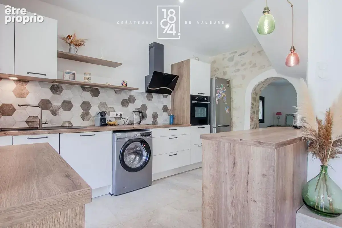 Maison avec jardin et garage, 2 chambres et un bureau à Cabries - photo 1