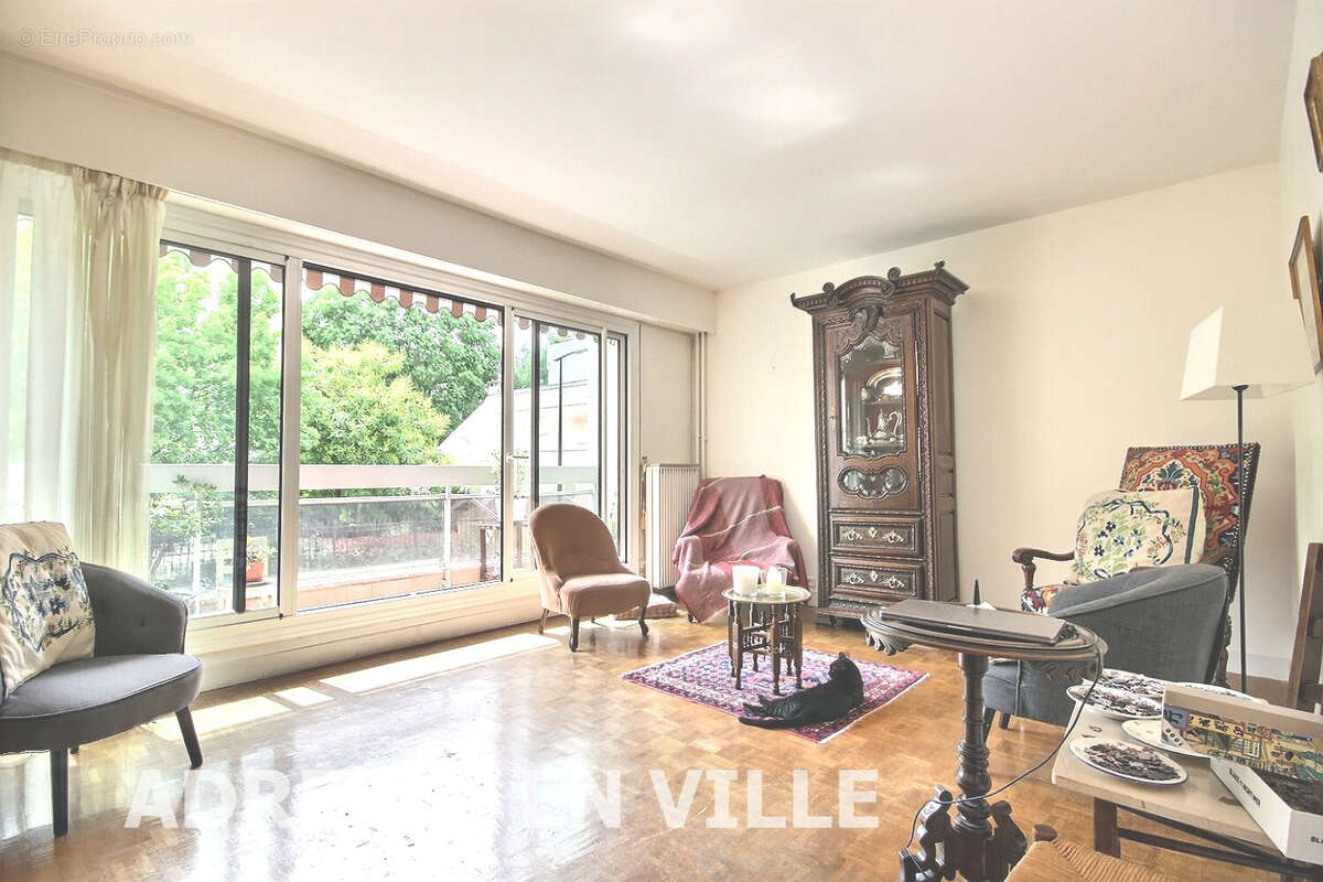 Appartement à LEVALLOIS-PERRET