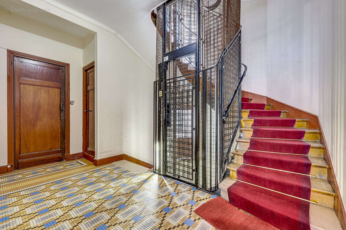 Studio 36 m2 - Ledru-Rollin - photo 9