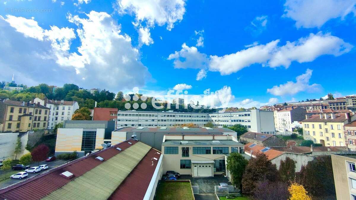 Appartement à SAINT-ETIENNE