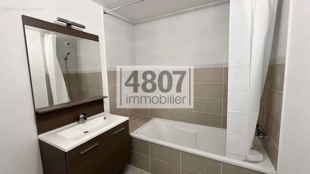 Appartement à VIRY