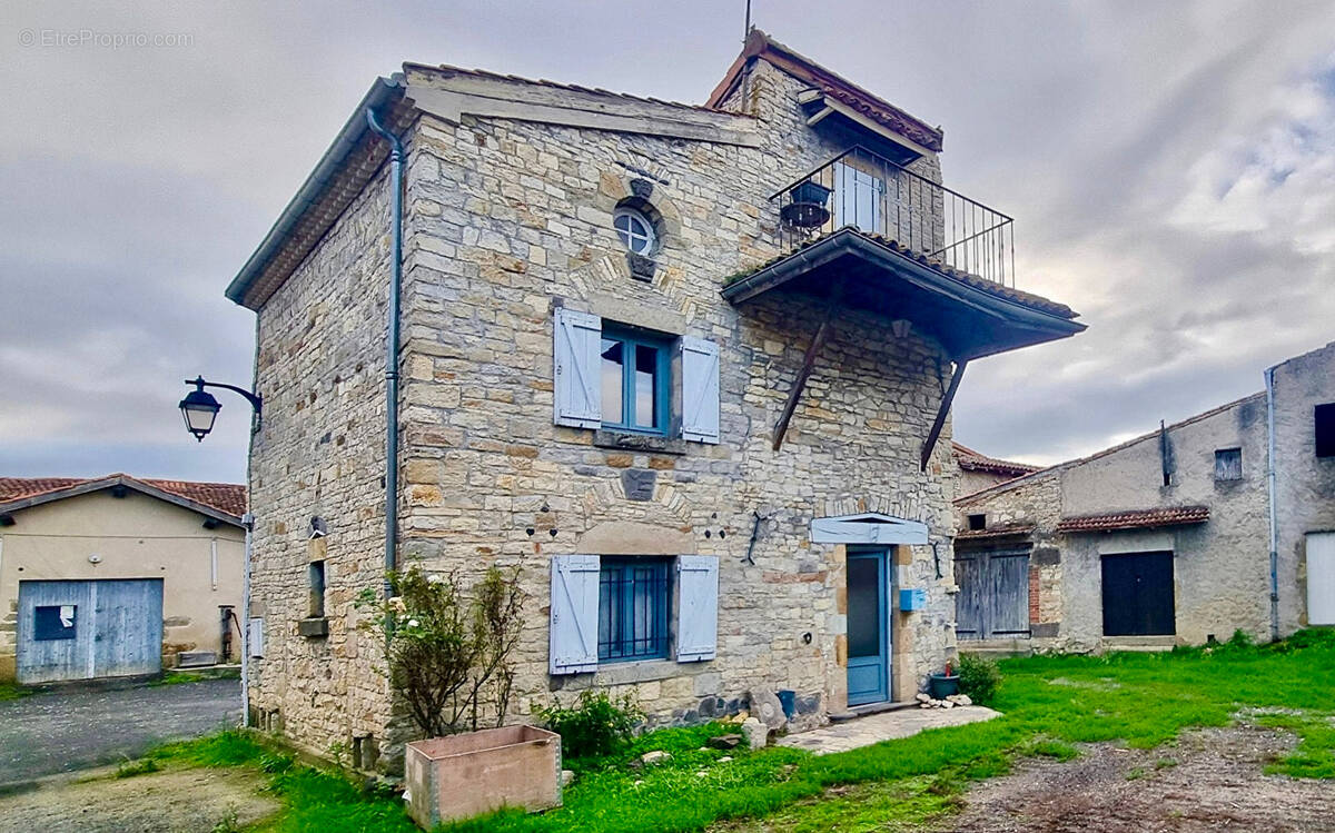 Maison à ESPIRAT