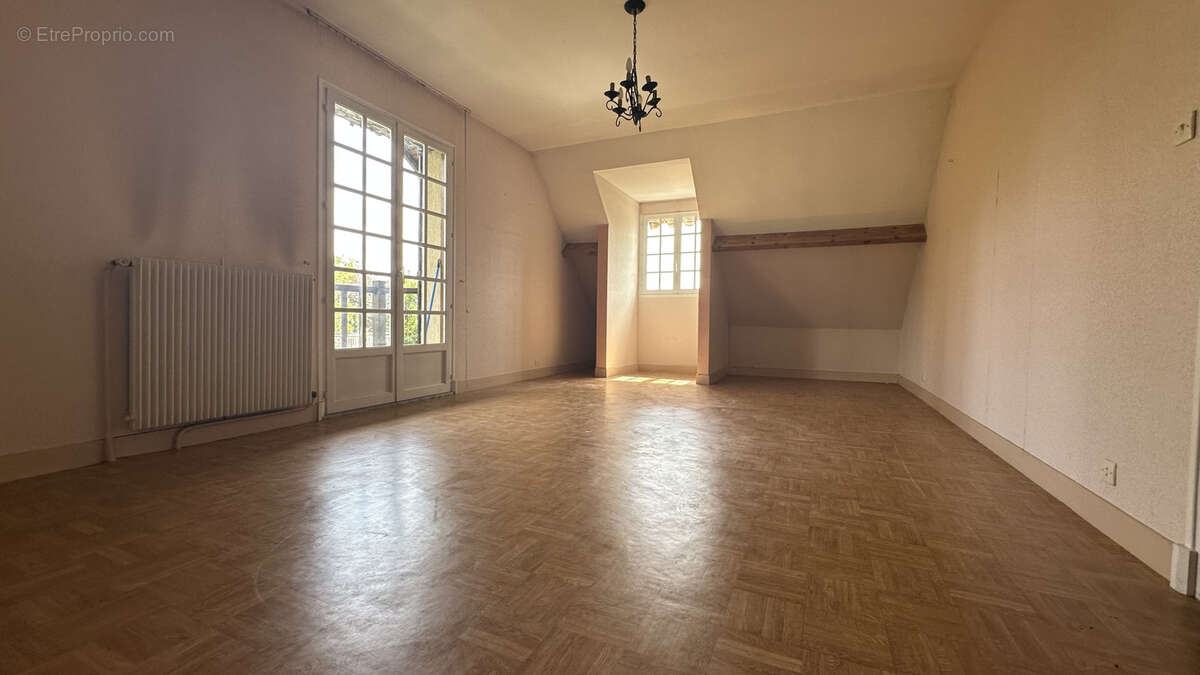Maison à BEAUVAIS