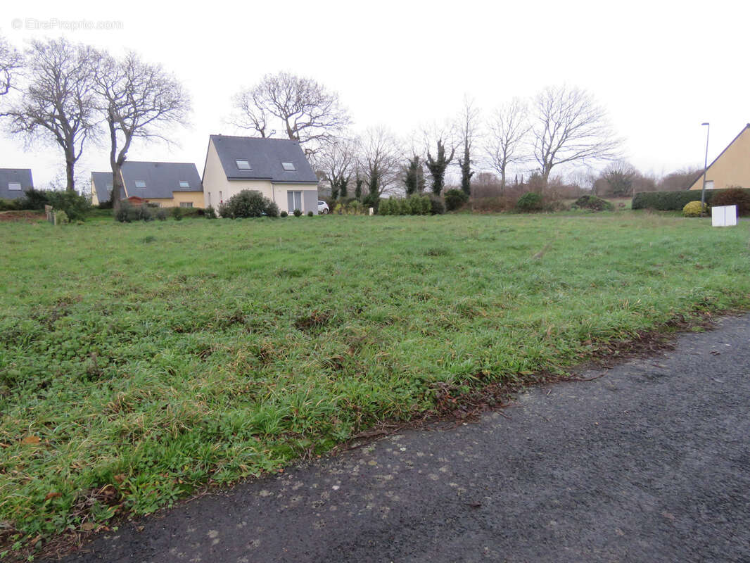 Terrain à PONT-L'ABBE