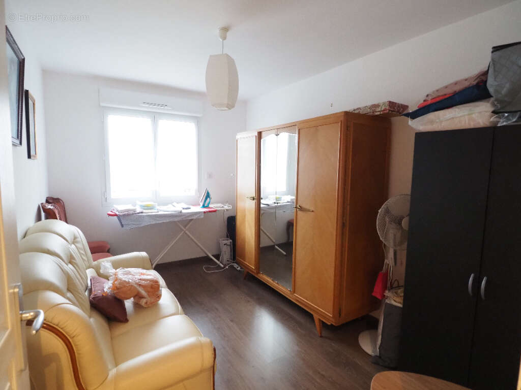 Appartement à CHARMES