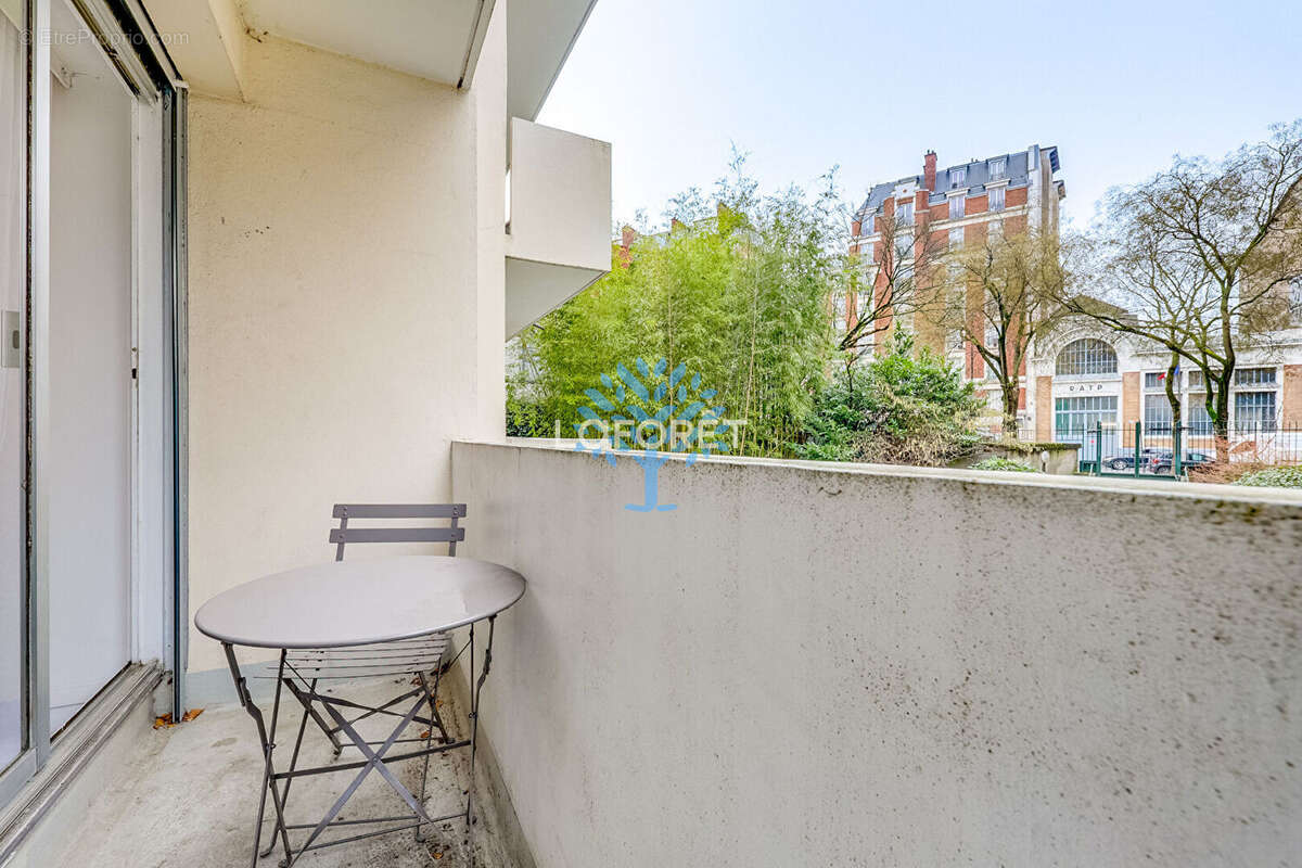 Appartement à PARIS-19E