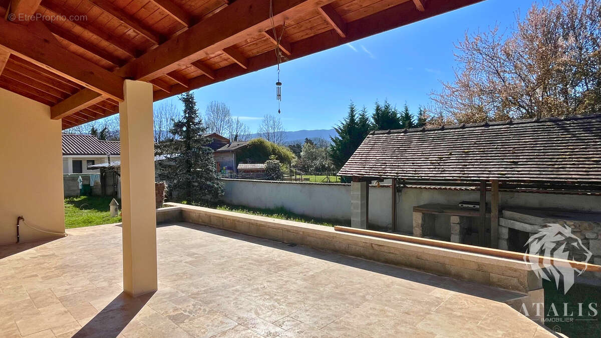 Maison à SAINT-JUST-DE-CLAIX