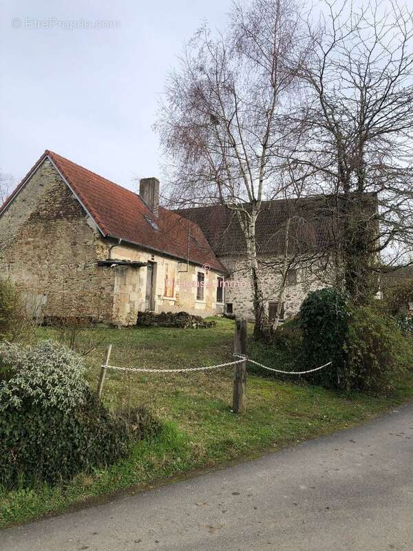 Maison à POULAINES