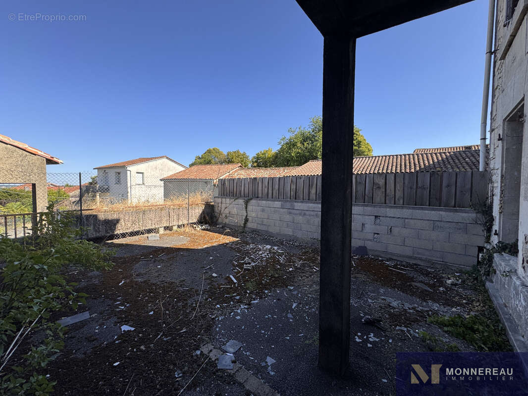 Immeuble de ville de 400m2 hab - photo 18