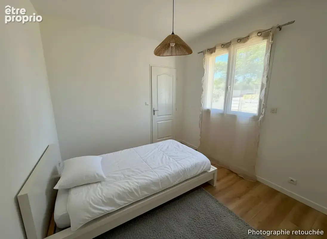 Saint-Gilles, villa dans un ensemble immobilier, T5 de plain pied lumineux avec jardin et terrasse - photo 10