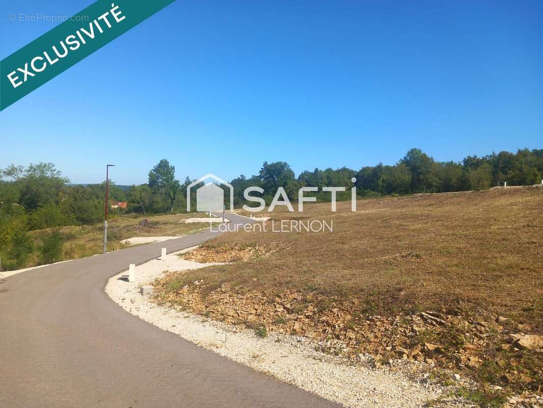 Terrain 1120 m² à Montcey  - photo 9