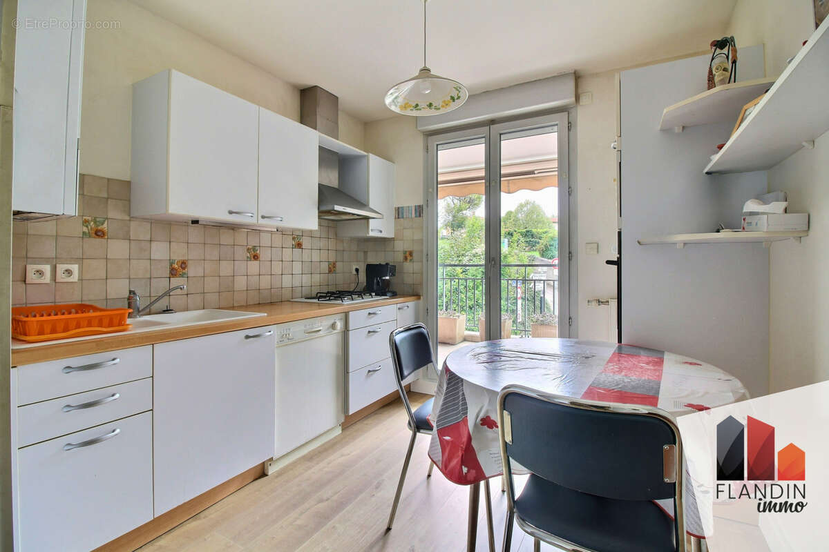 Appartement à CHARLY