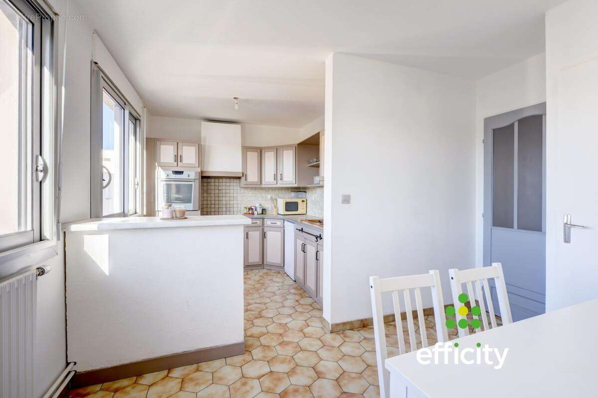Appartement à OULLINS