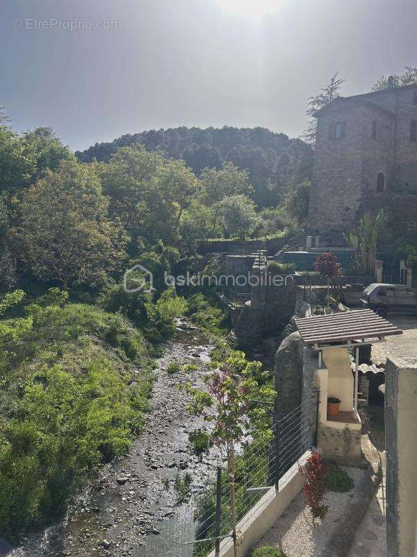Maison à LES SALLES-DU-GARDON
