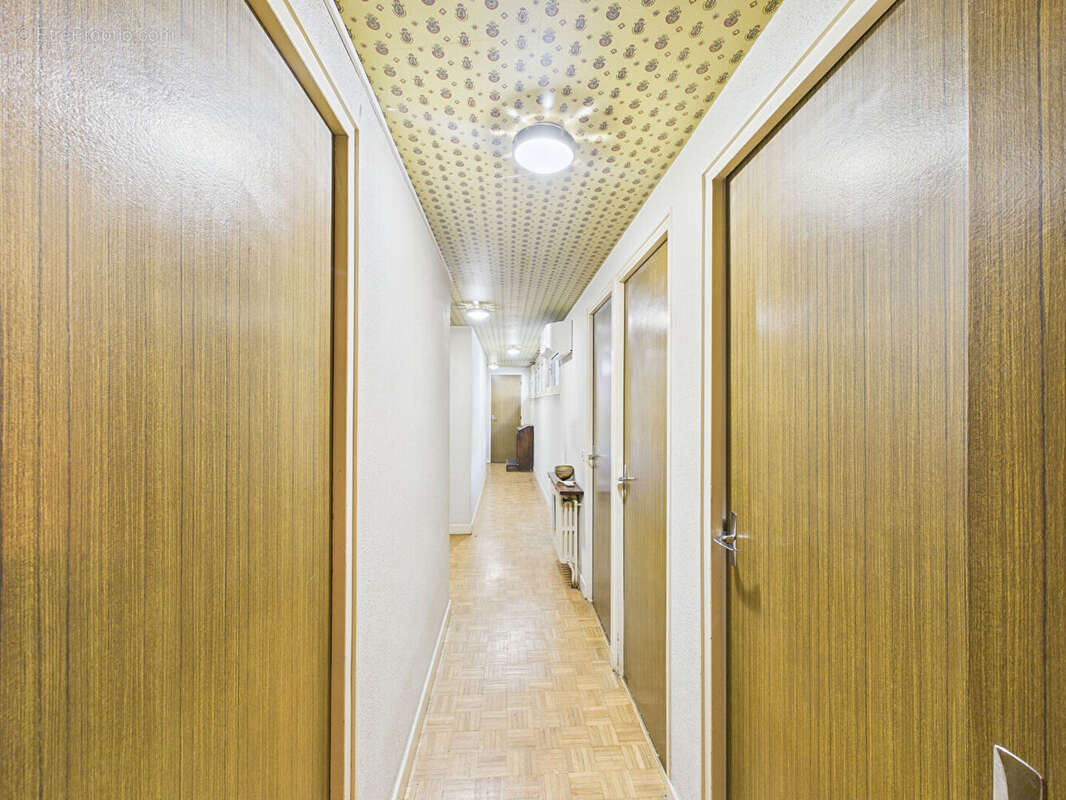 Maison d'architecte 300m²  sur  parcelle 27000m² montelimar 26200 - photo 9