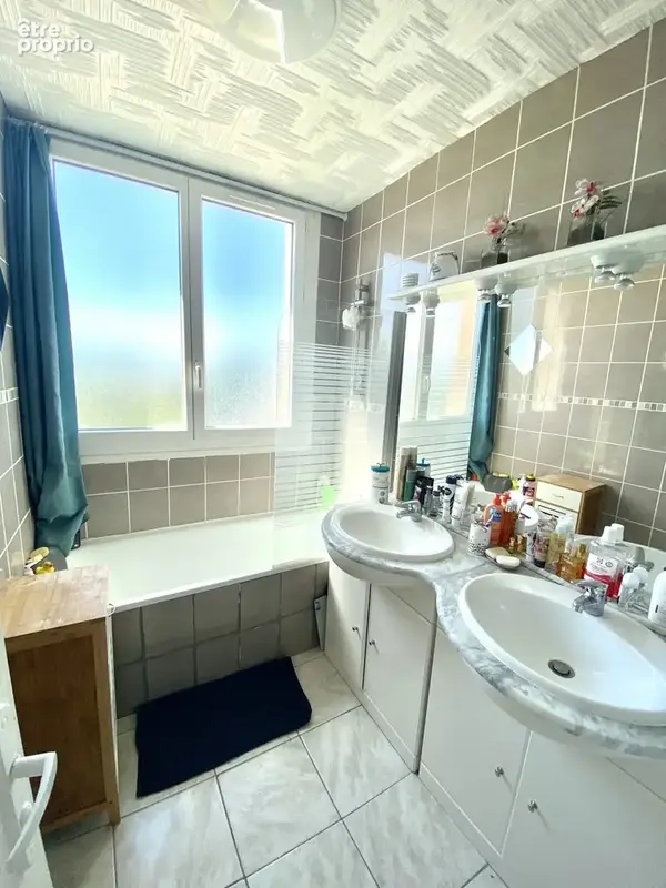 Appartement 81 m² à Le Pontet  - photo 7