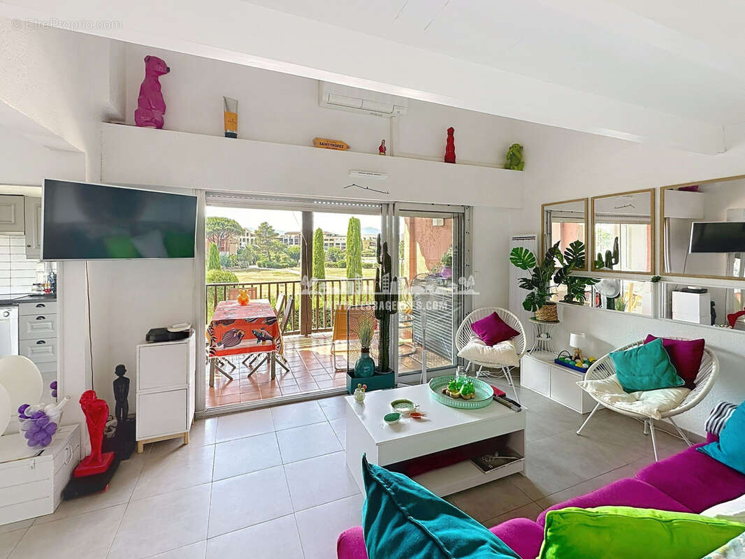 Appartement à COGOLIN