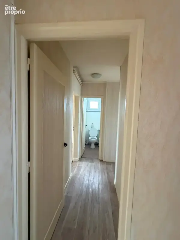 à Orléans : appartement 4 pièces avec 2 places parking et balcon traversant ascenceur - photo 5