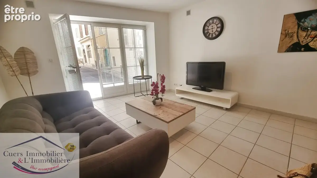 Hyeres, coeur de ville appartement t3 d'environ 67m2 - photo 3