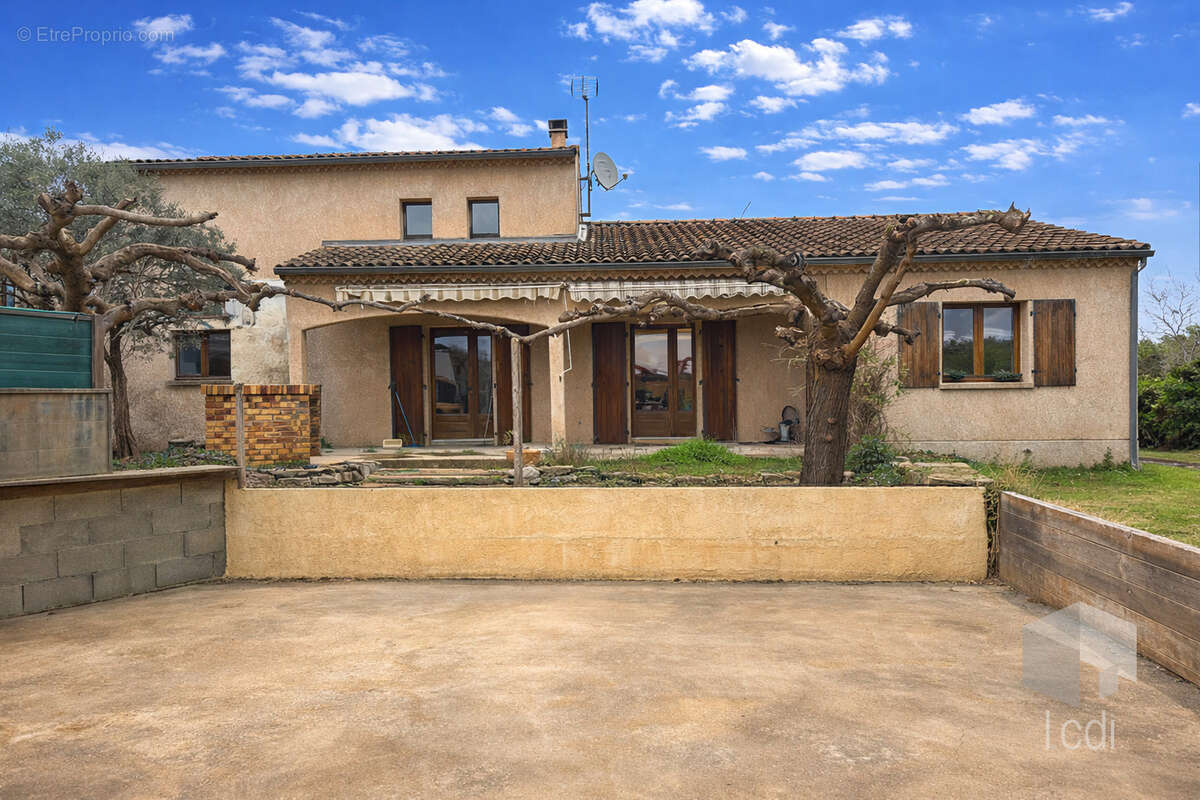 Maison à RUOMS