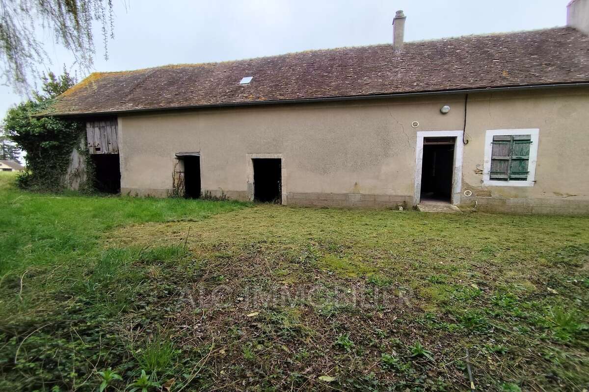 Maison à DANGEUL