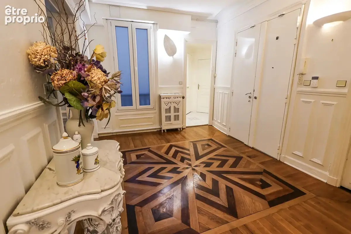 Exclusivité - Paris 9ème arrondissement - 1 740 000 € HAI - photo 3