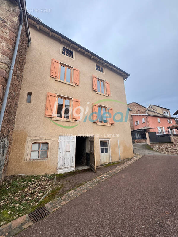 Maison à AMPLEPUIS