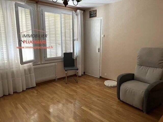 Appartement à PARAY-LE-MONIAL