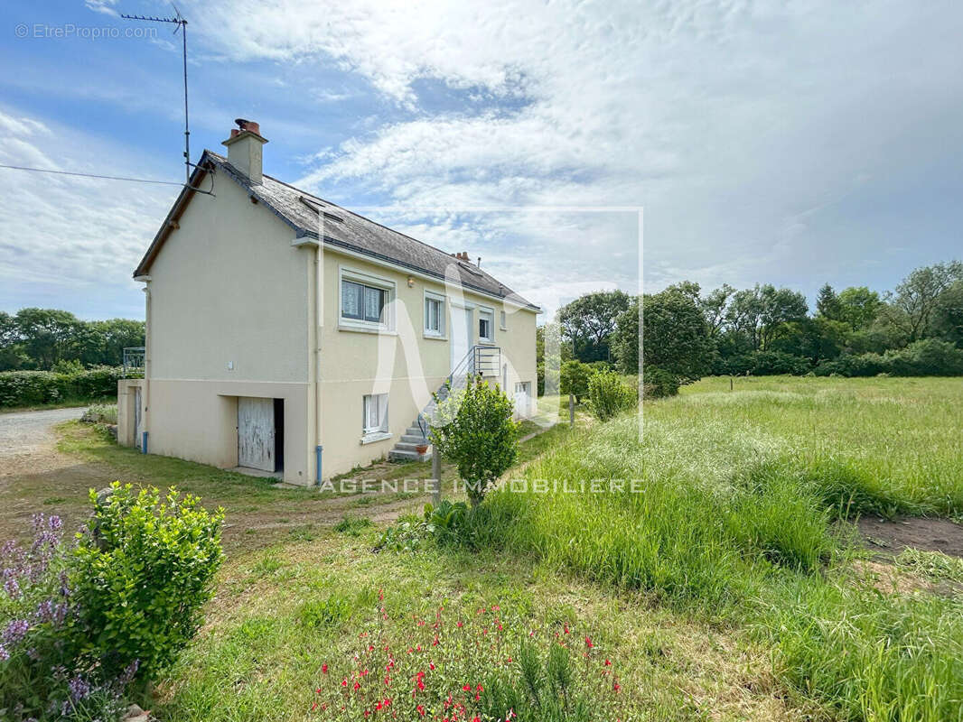 Maison à LES PONTS-DE-CE