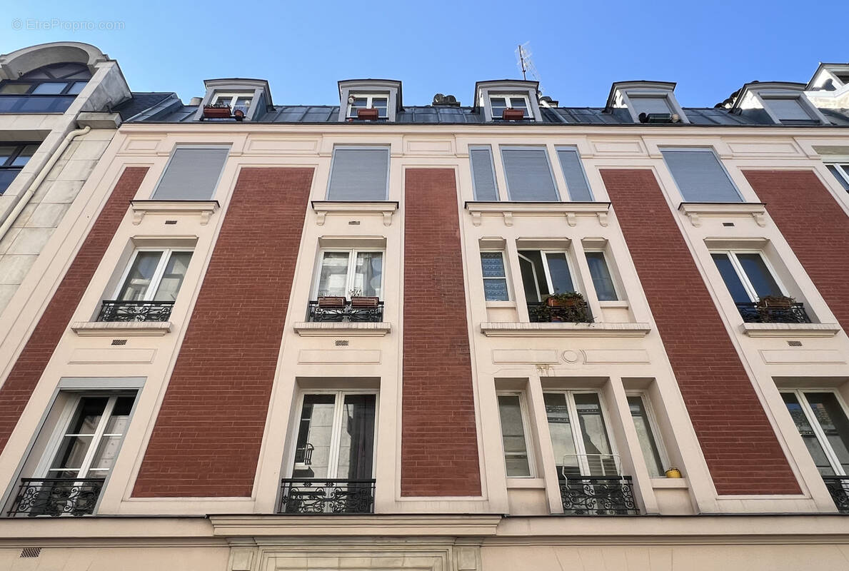 Appartement à PARIS-15E