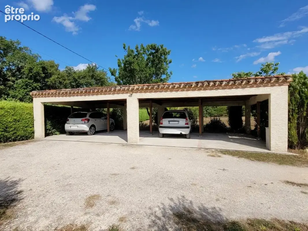 Superbe propriété en pierre avec dépendances, garage, piscine, spa et terrain de 6700 m². - photo 19