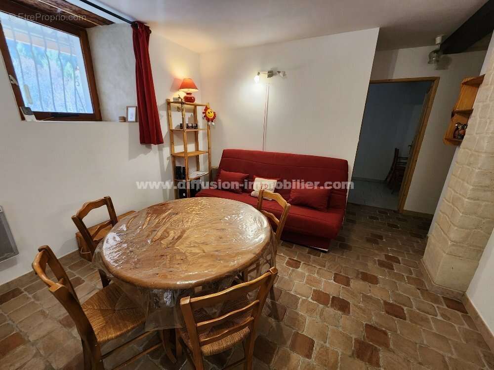 Maison à LE LAUZET-UBAYE