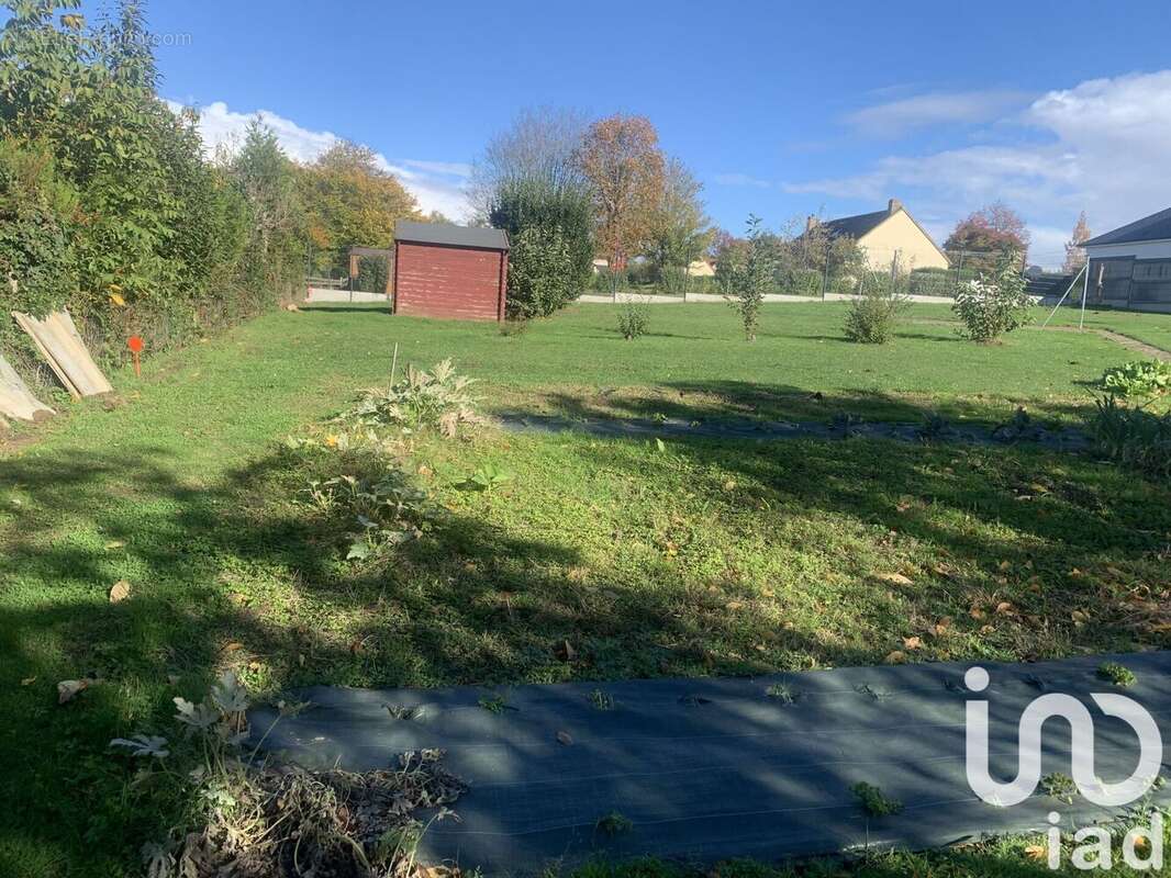 Photo 3 - Terrain à MONCE-EN-BELIN