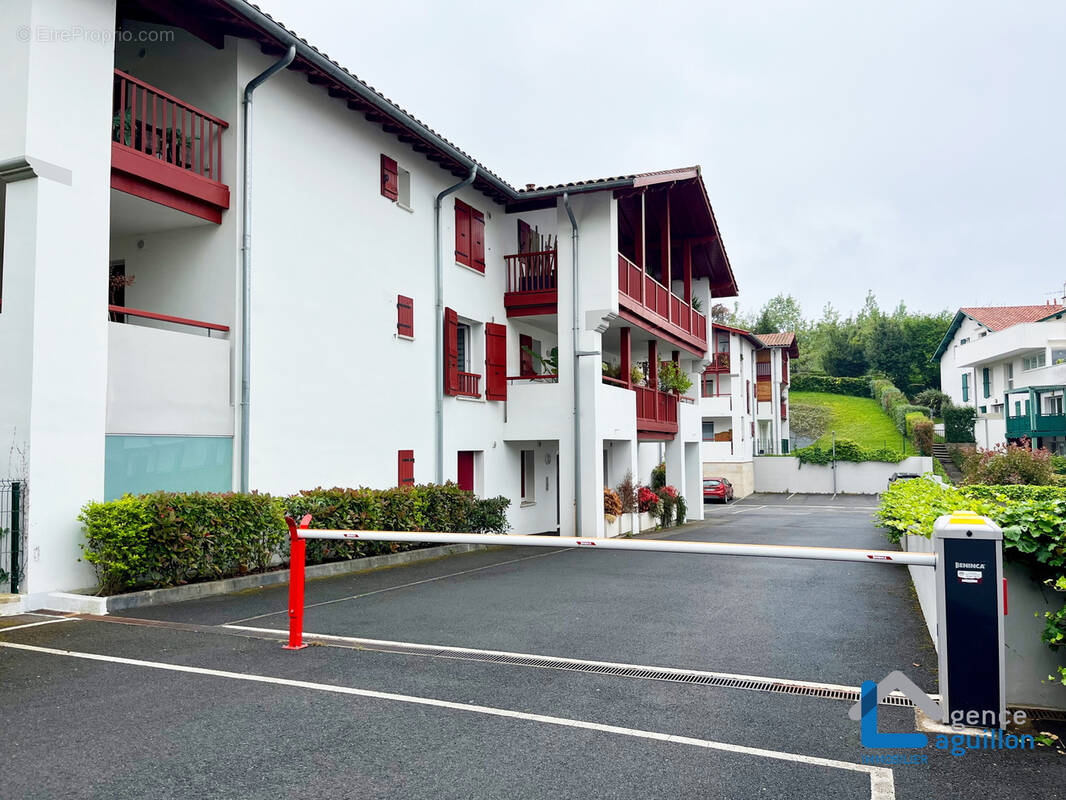 Parking à HENDAYE