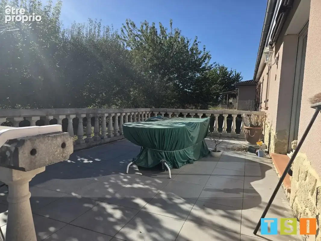 Villa de plain-pied 100 m²  4 pièces  Terrain clos et arboré de 734 m² - photo 16