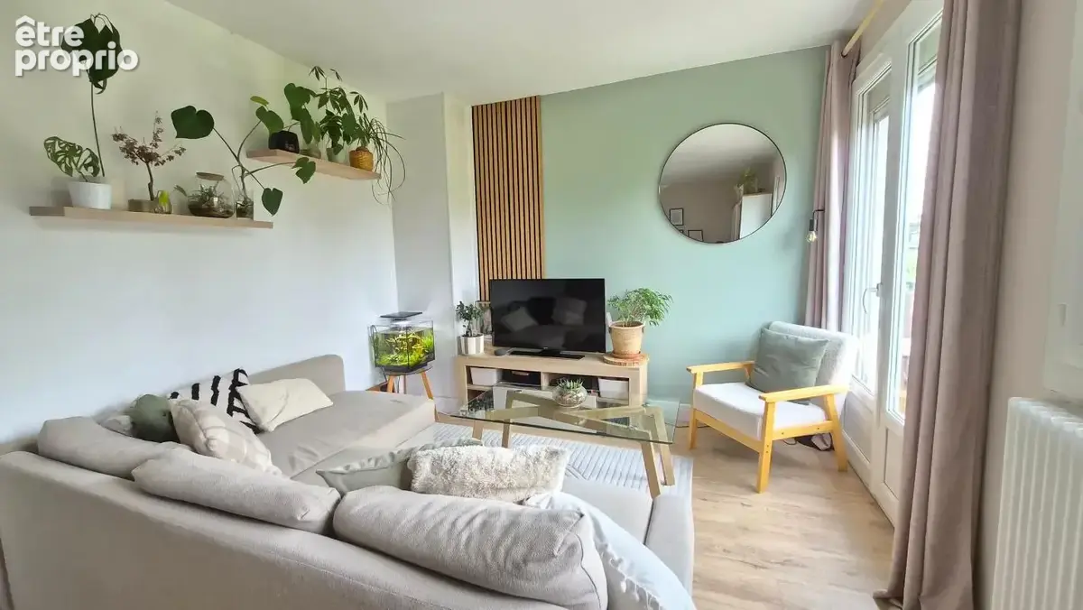 T4 rénové de 69.14 m², dernier étage, balcon, caves, parking - photo 3