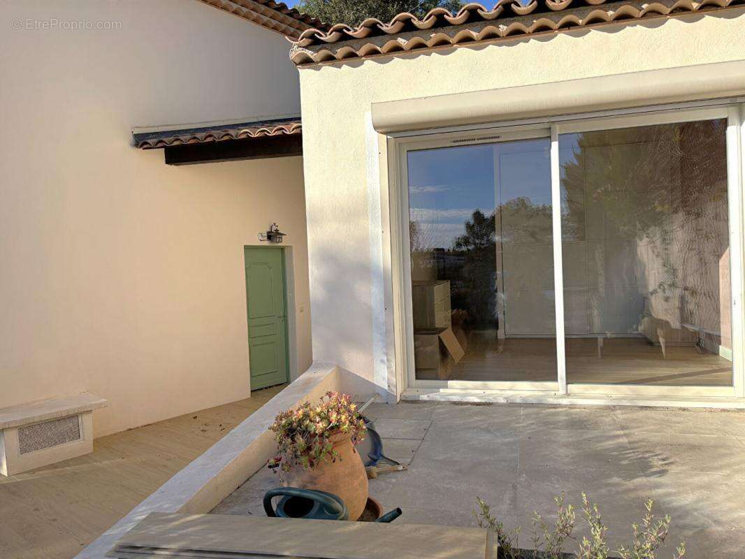 La Colle-sur-Loup, Élégante maison familiale rénovée, calme absolu - photo 16