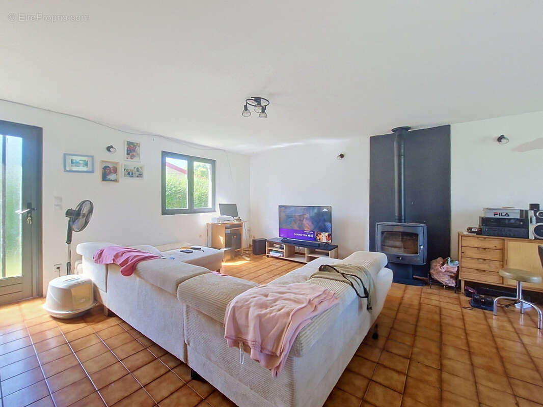 Maison 107 m² à Ecouis  - photo 4