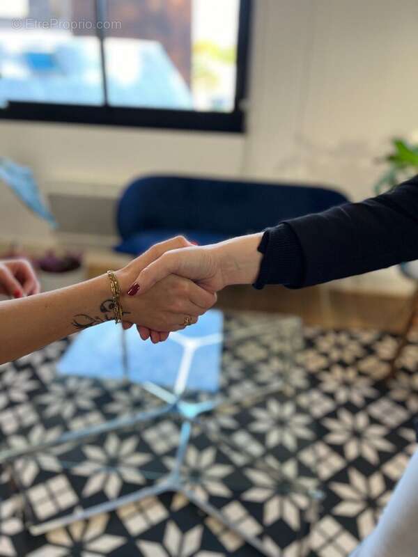 Commerce à SAINT-AVE