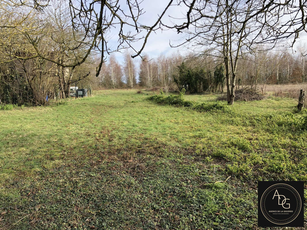 Terrain à OINVILLE-SAINT-LIPHARD