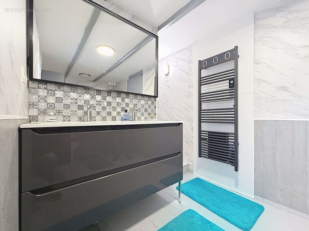 Maison à RIVIERE-SUR-TARN