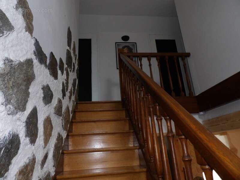 Maison à LAGARDE-ENVAL